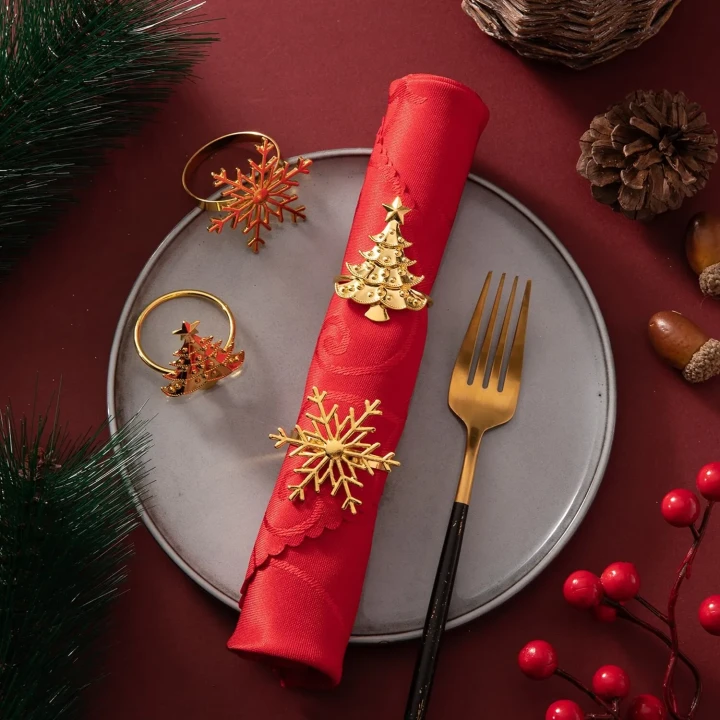 Bo-e-narodzenie-obr-czka-na-serwetki-2-cz-ciowy-zestaw-osie-szykowne-srebrne-obr-czka.jpg_.webp