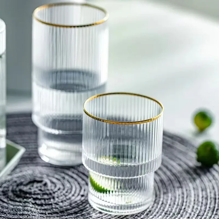 800ml-z-ota-kraw-d-pionowa-szklany-czajnik-woda-do-przezroczysty-kubek-domowego-ustawiona-na-zimn.jpg_ (1).webp