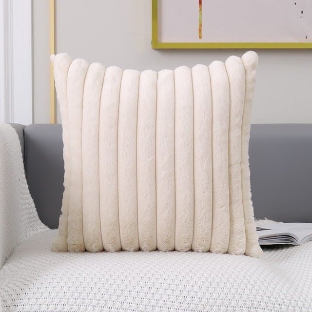 Faux-Fur-obicia-na-poduszki-uciekaj-paskiem-obicia-na-poduszki-r-owy-szary-pomara-czowy-Ivory.jpg_640x640 (3).jpg