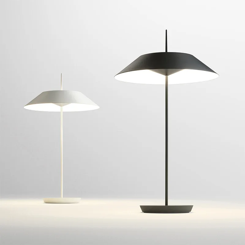 Lampa stołowa Pīku